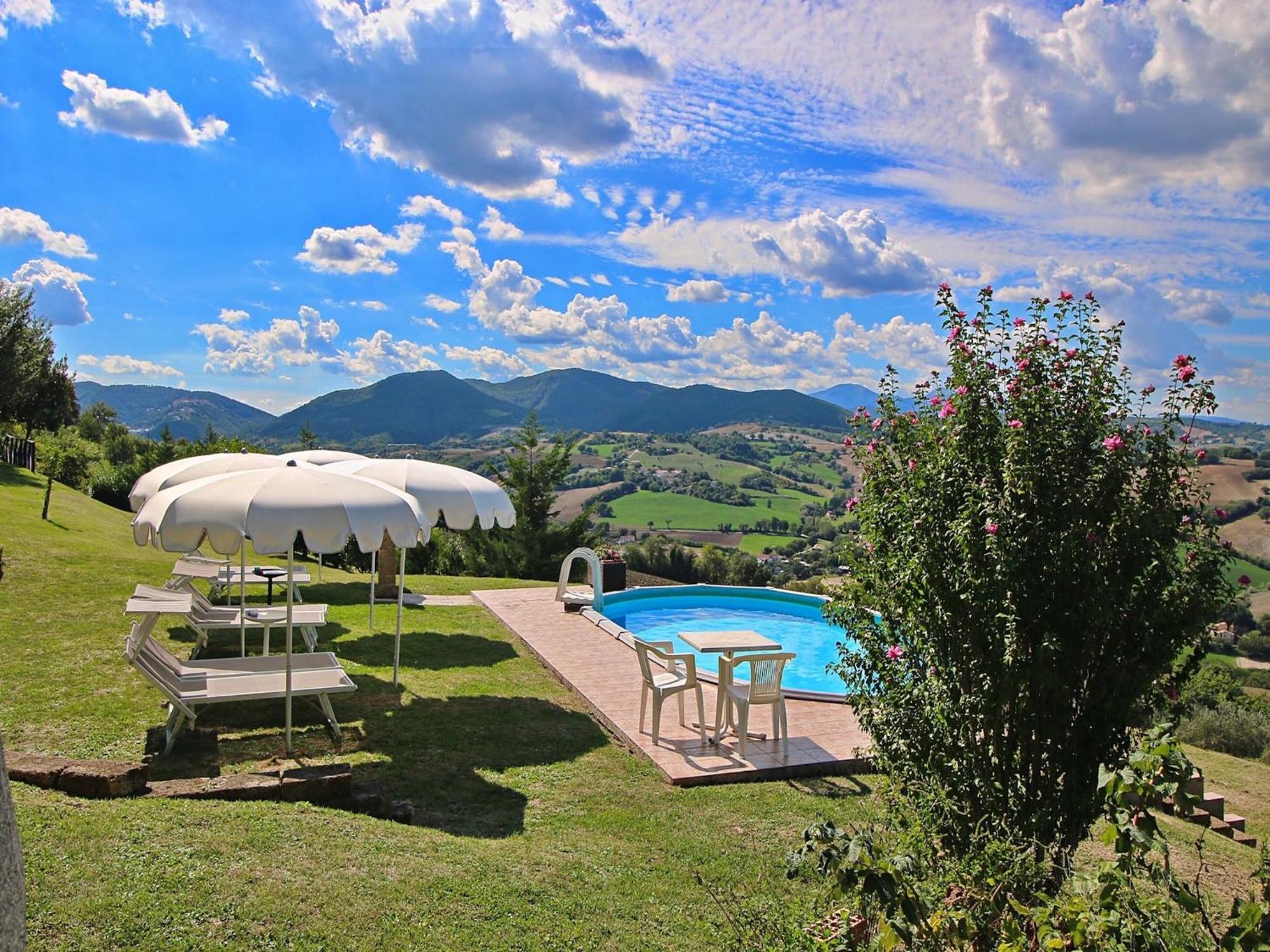 Nice Flat In Arcevia With Swimming Pool Exterior foto