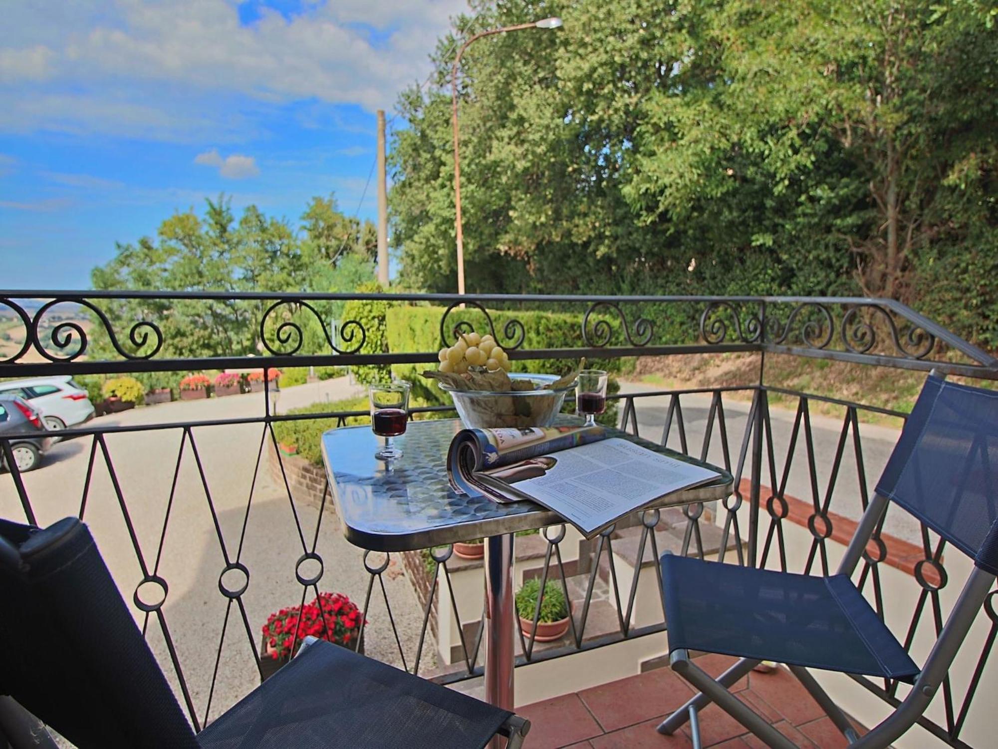 Nice Flat In Arcevia With Swimming Pool Exterior foto